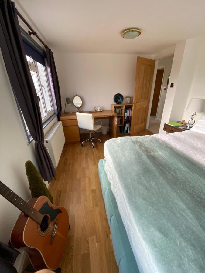 Zen Cottage, Cheltenham Уинчкомб Экстерьер фото