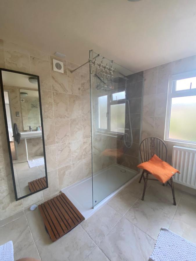 Zen Cottage, Cheltenham Уинчкомб Экстерьер фото